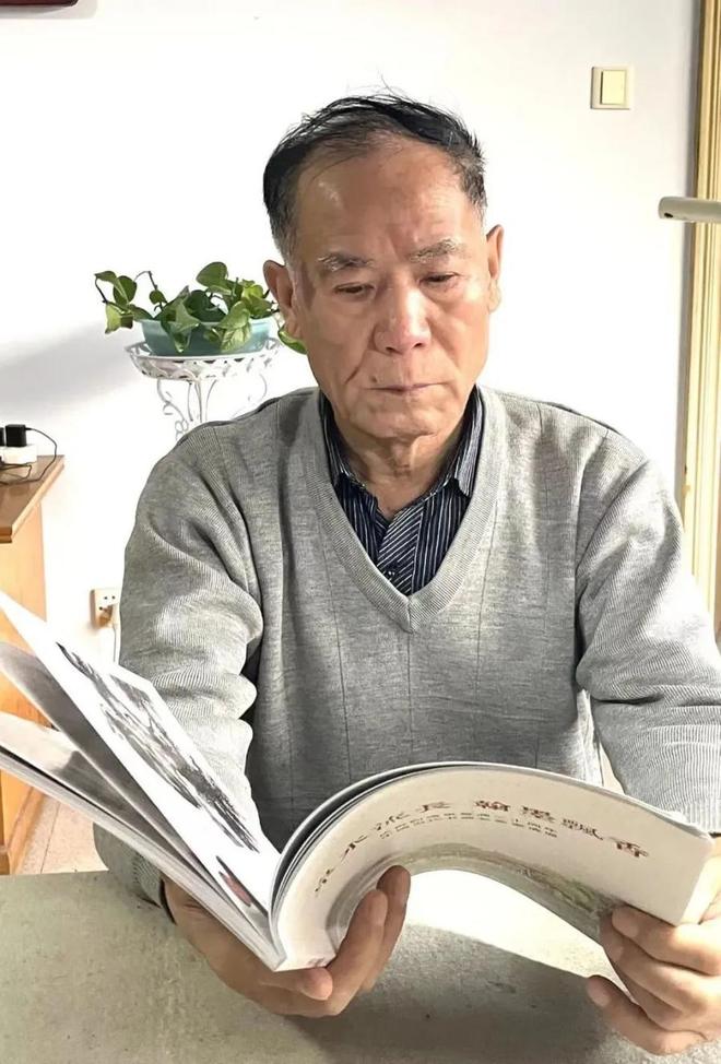 书法家张振国向山建大捐赠作品的文化意义PG麻将胡了2模拟器翰墨丹心报桑梓——(图2)